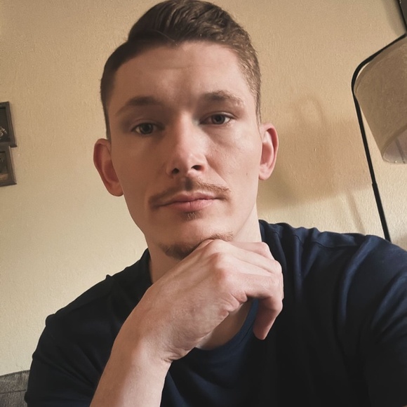 Meet your Posher, Dominic - Picture 1 of 1